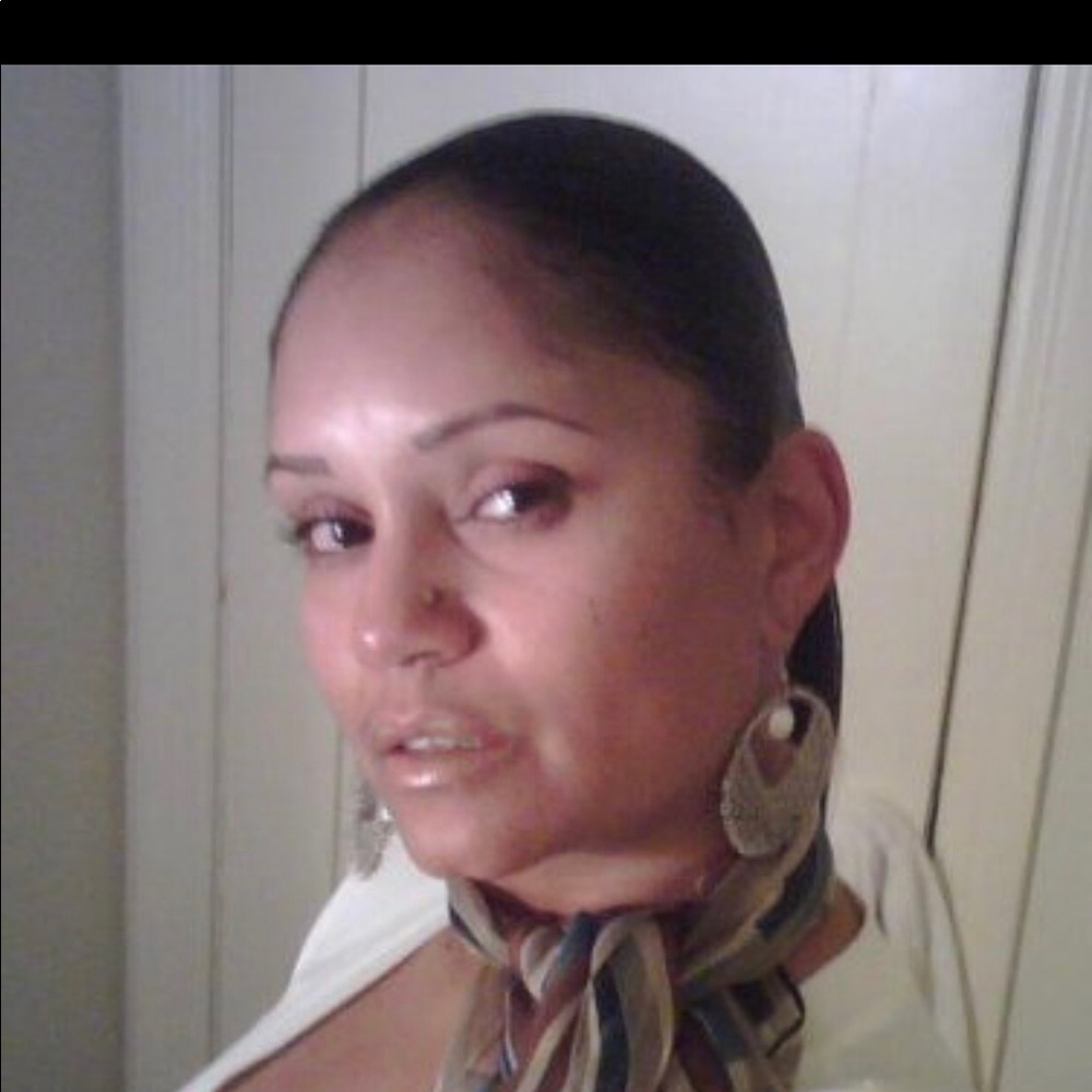 Meet your Posher, Carla